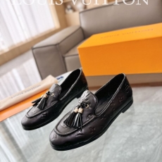 Louis Vuitton Low Shoes